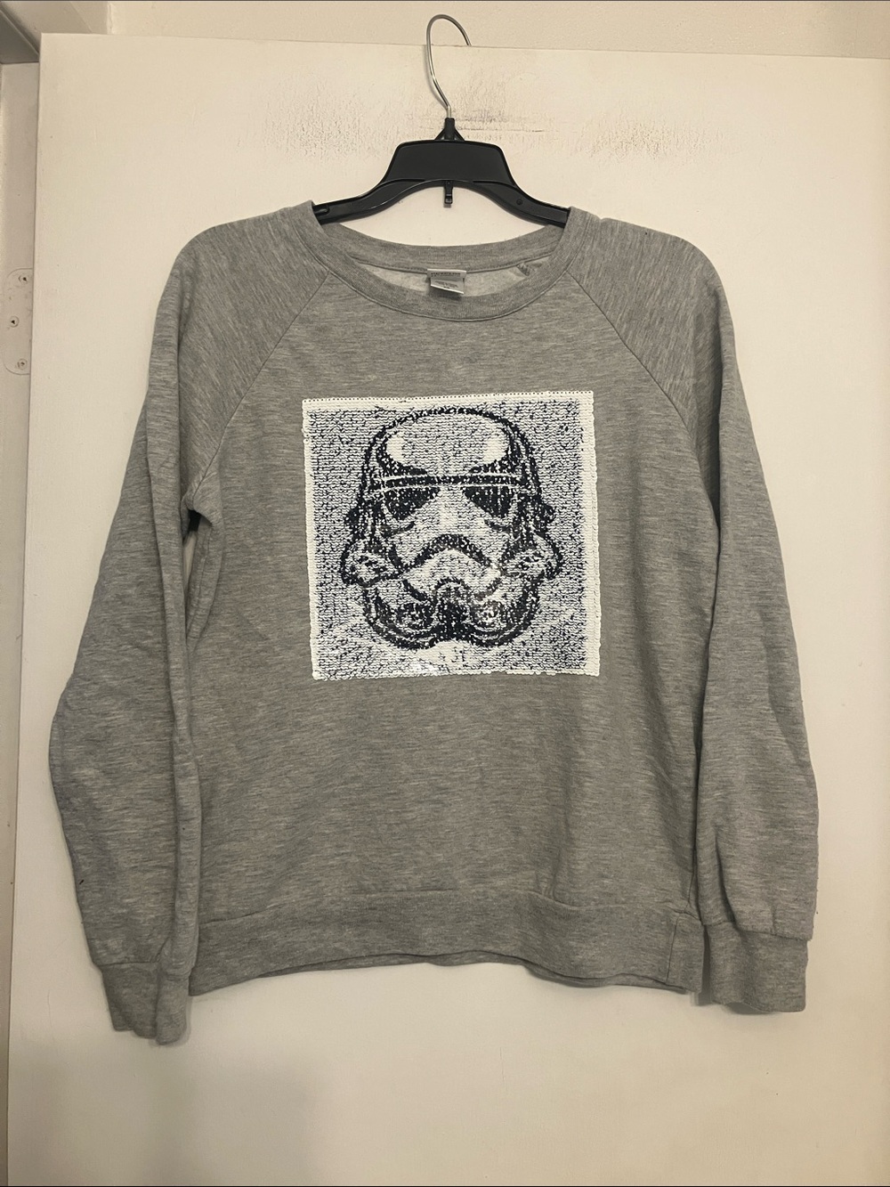 Star Wars “reversible” stormtrooper/darth vader sequin graphic XS grey